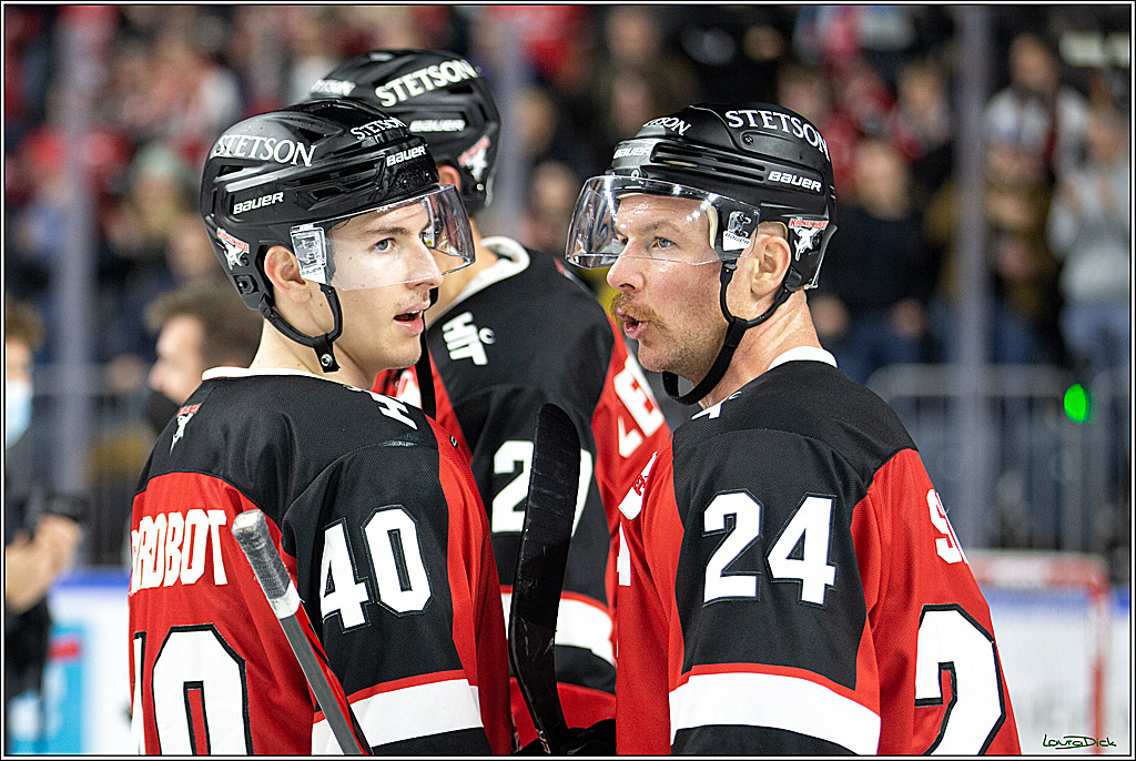 PENNY DEL; Koelner Haie- Bietigheim Steelers; Koeln, 19.11.2021